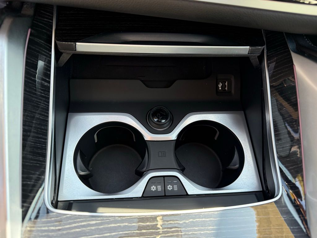 Thumbnail: 2025 BMW X6 - 19