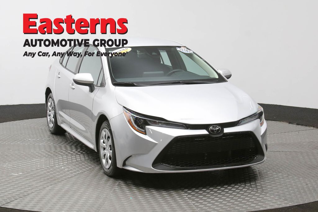 Used 2022 Silver Toyota LE image 3