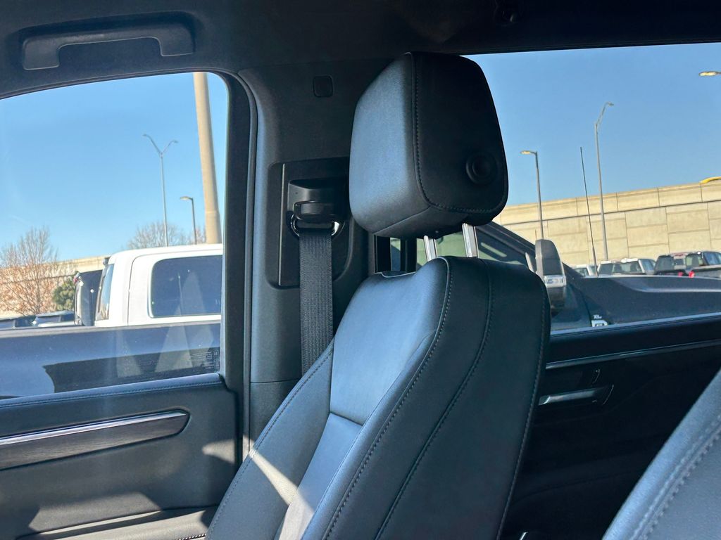 Used Car 2025 Chevrolet Suburban  Z71 For Sale Under $80,000 In Austin, Texas