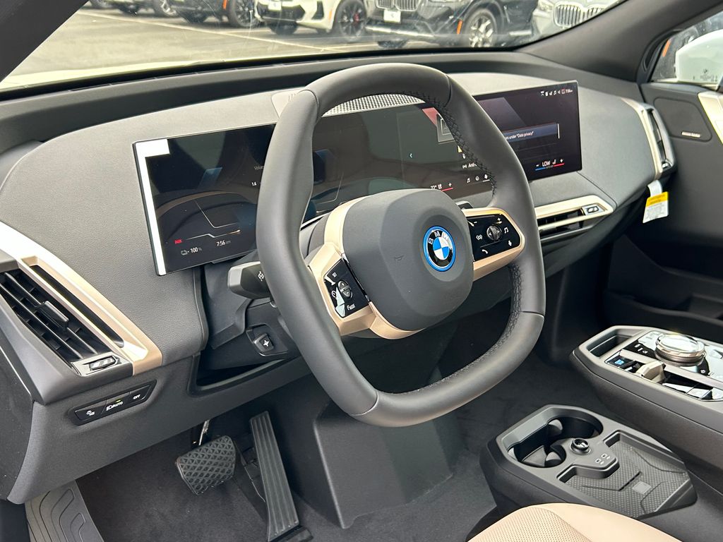 2025 BMW iX xDrive50 14