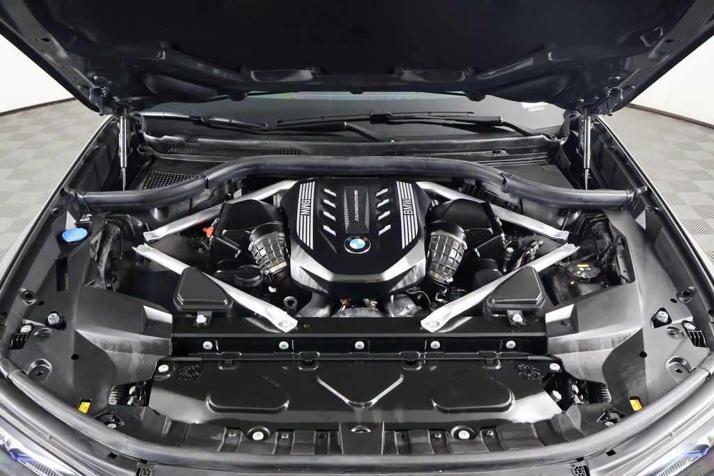 Thumbnail: 2022 BMW X7 - 16