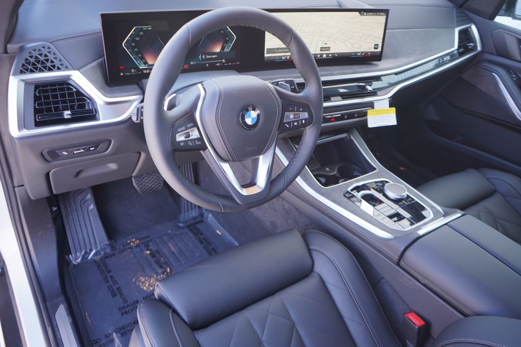 2025 BMW X5 sDrive40i 12