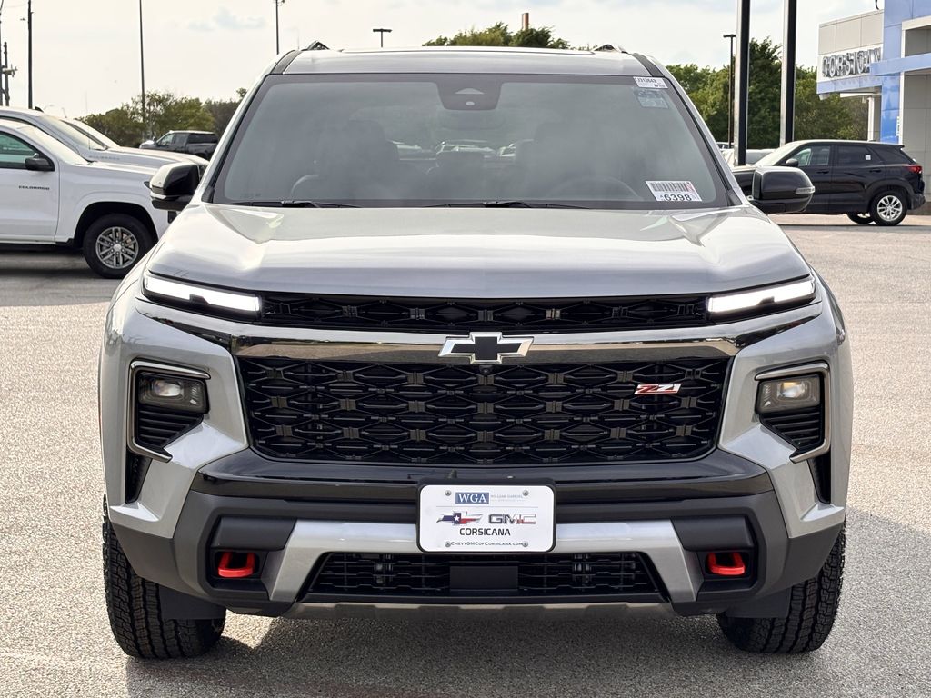 View vehicle photo 3