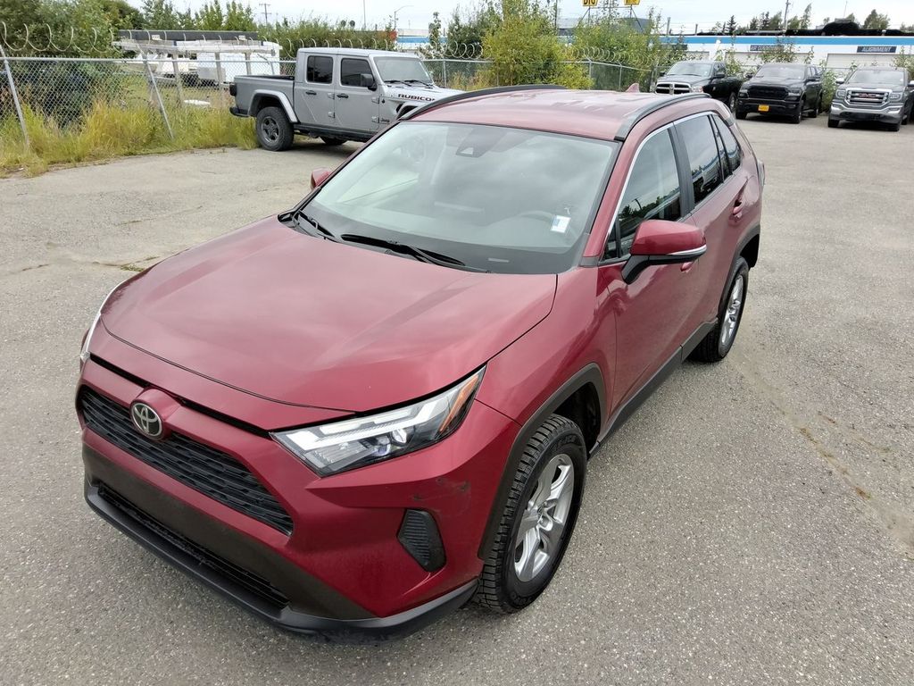 2023 Toyota RAV4 XLE