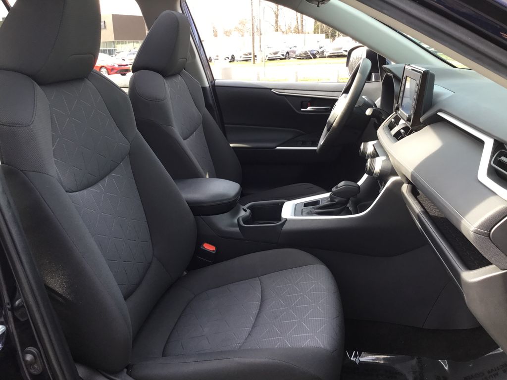 Thumbnail: 2022 Toyota RAV4 - 13