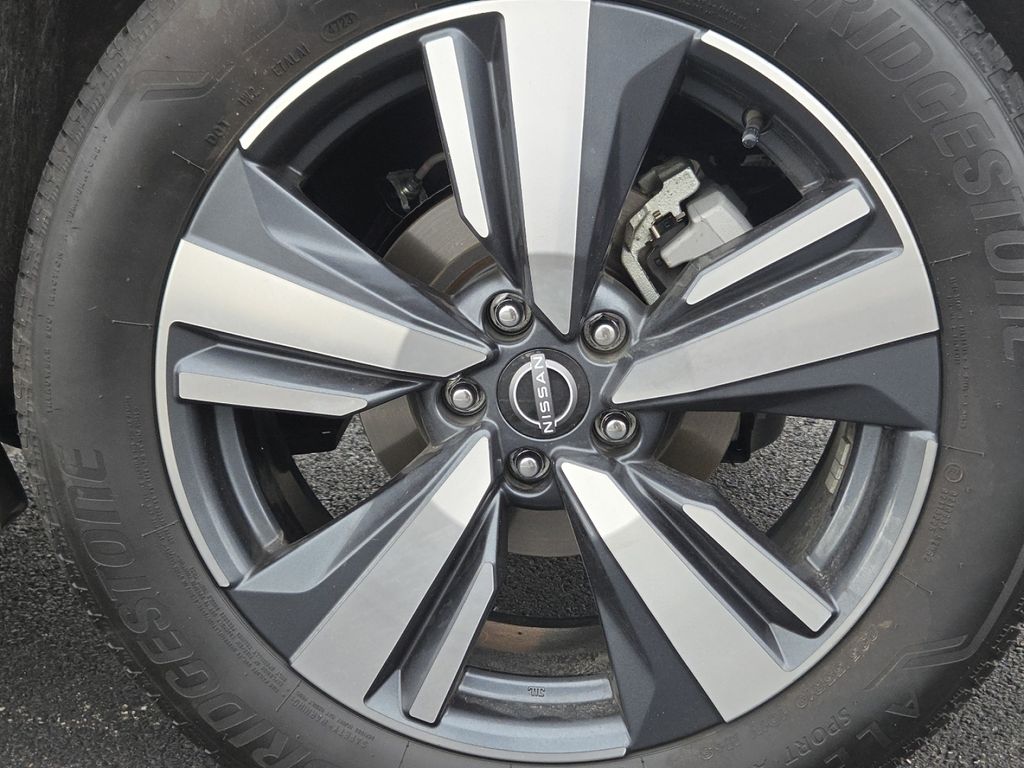 used 2024 Nissan Rogue car, priced at $27,597