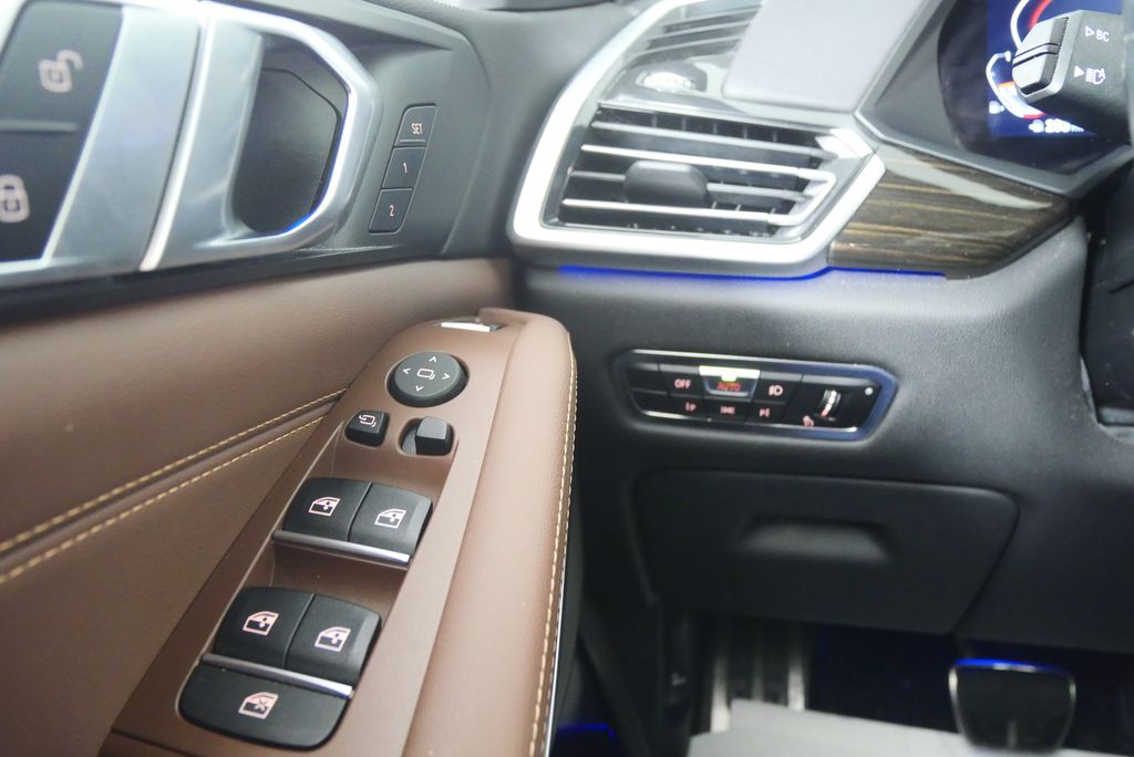 Thumbnail: 2023 BMW X5 - 19