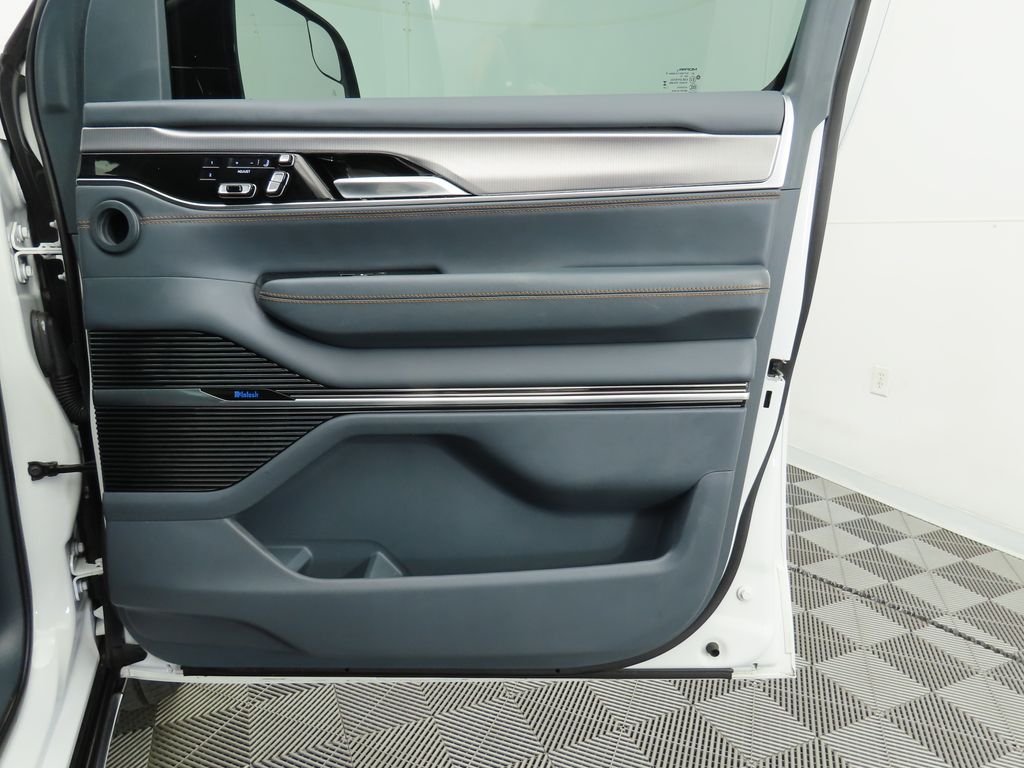 Thumbnail: 2023 Jeep Grand Wagoneer - 24