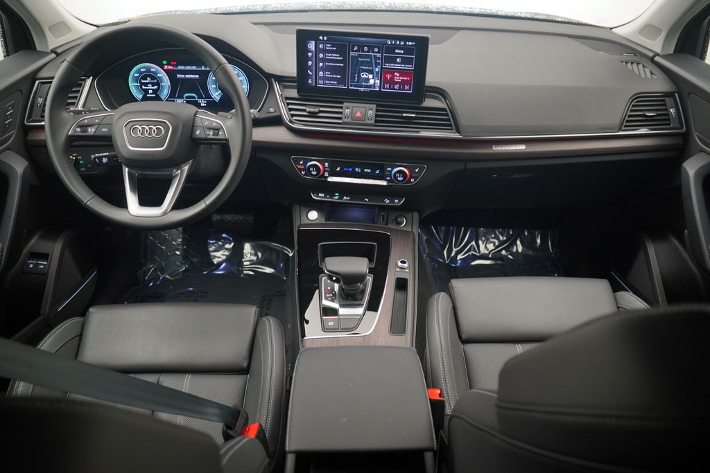 Thumbnail: 2025 Audi Q5 - 8