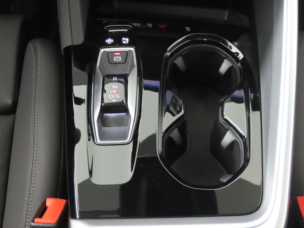 Thumbnail: 2025 Audi Q5 - 20