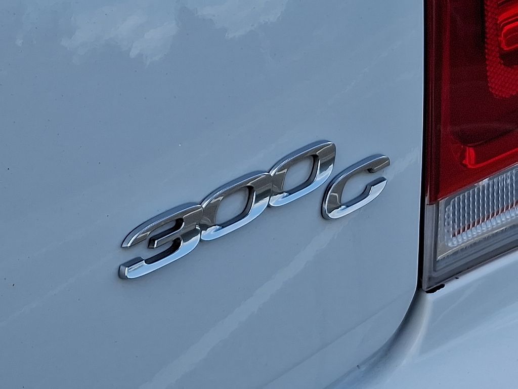 Thumbnail: 2019 Chrysler 300 - 31