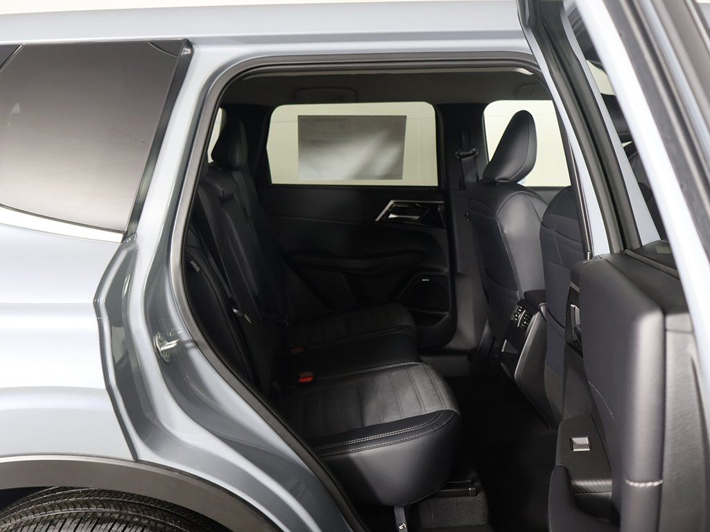 New 2026 Gray Mitsubishi SE image 34