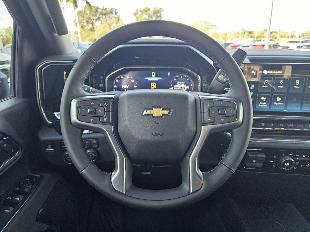 2025 Chevrolet Silverado 2500HD LT 12