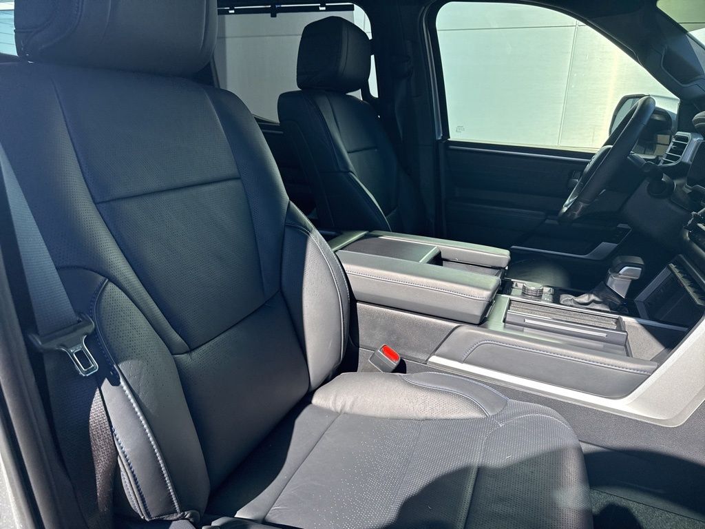 2025 Toyota Tundra Hybrid Platinum Hybrid CrewMax 5.5' Bed