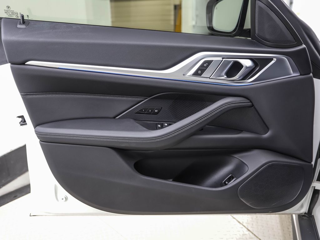 Thumbnail: 2023 BMW i4 - 9