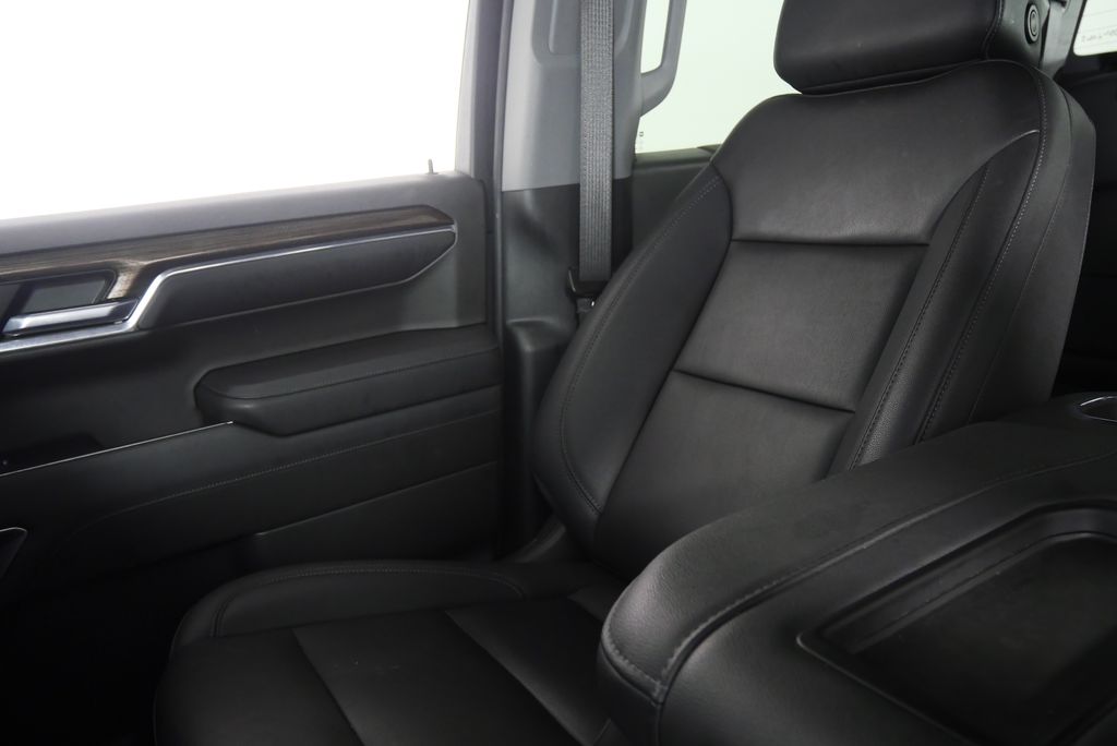 2022 Chevrolet Silverado 1500  28