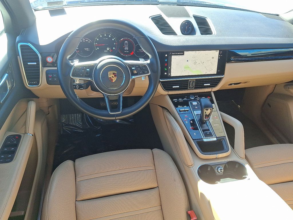 Thumbnail: 2022 Porsche Cayenne - 13