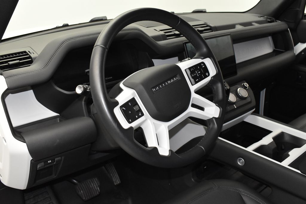 Thumbnail: 2025 Land Rover Defender - 16