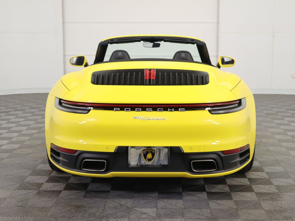 2022 Porsche 911 Carrera 6