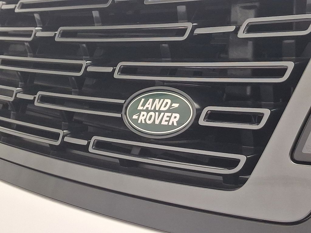 Thumbnail: 2027 Land Rover Range Rover - 22