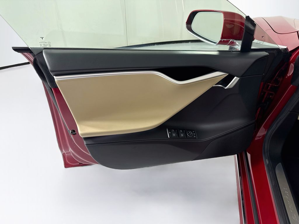 Thumbnail: 2017 Tesla Model S - 24