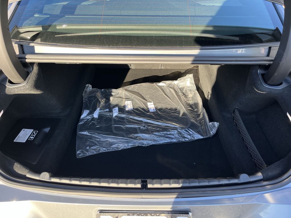 Thumbnail: 2024 BMW 8 Series - 25