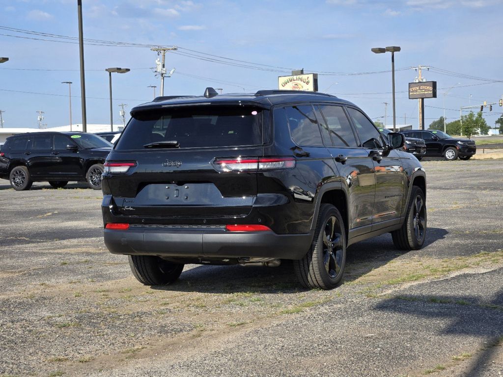 2023 Jeep Grand Cherokee L Altitude 4