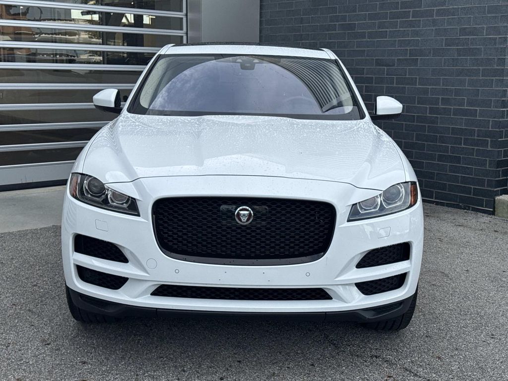 Used 2020  Jaguar 25t Prestige image 2