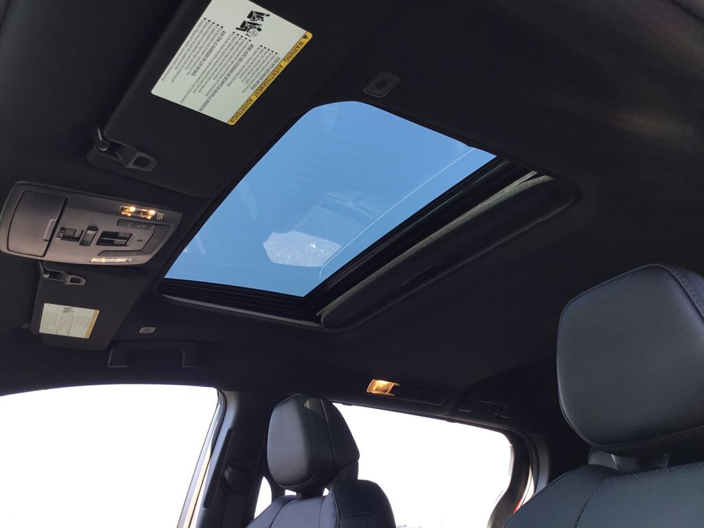Thumbnail: 2026 Toyota Sienna - 18