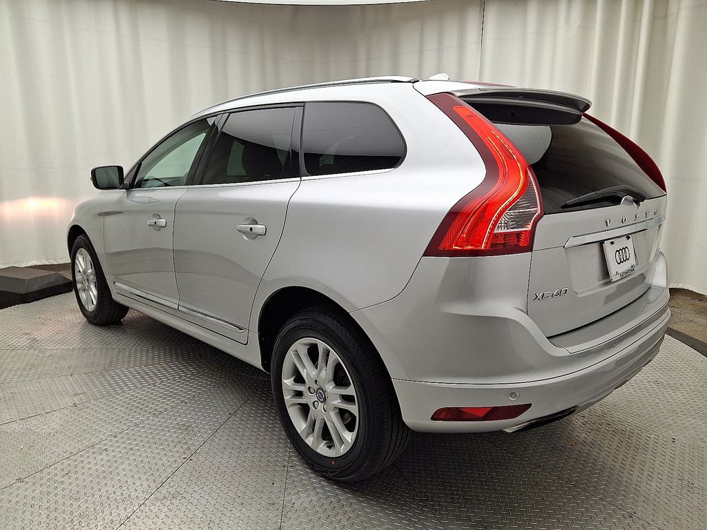 Thumbnail: 2016 Volvo XC60 - 6
