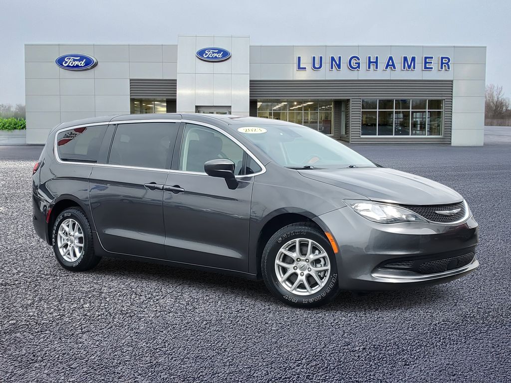 2023 Chrysler Voyager LX FWD