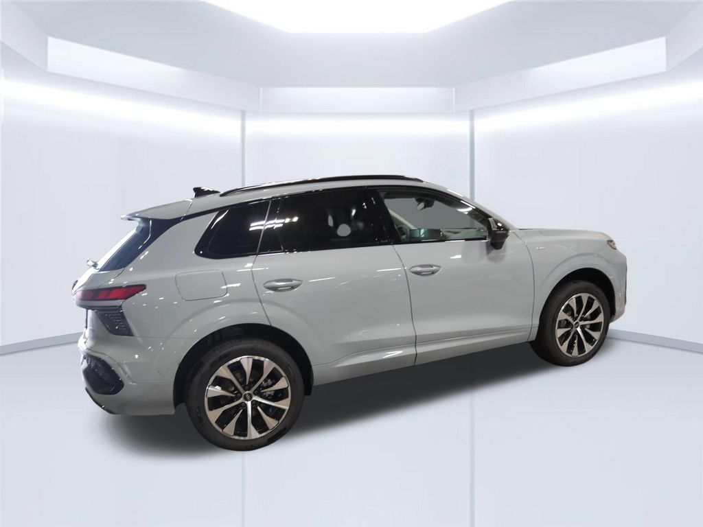 Thumbnail: 2026 Audi Q3 - 6