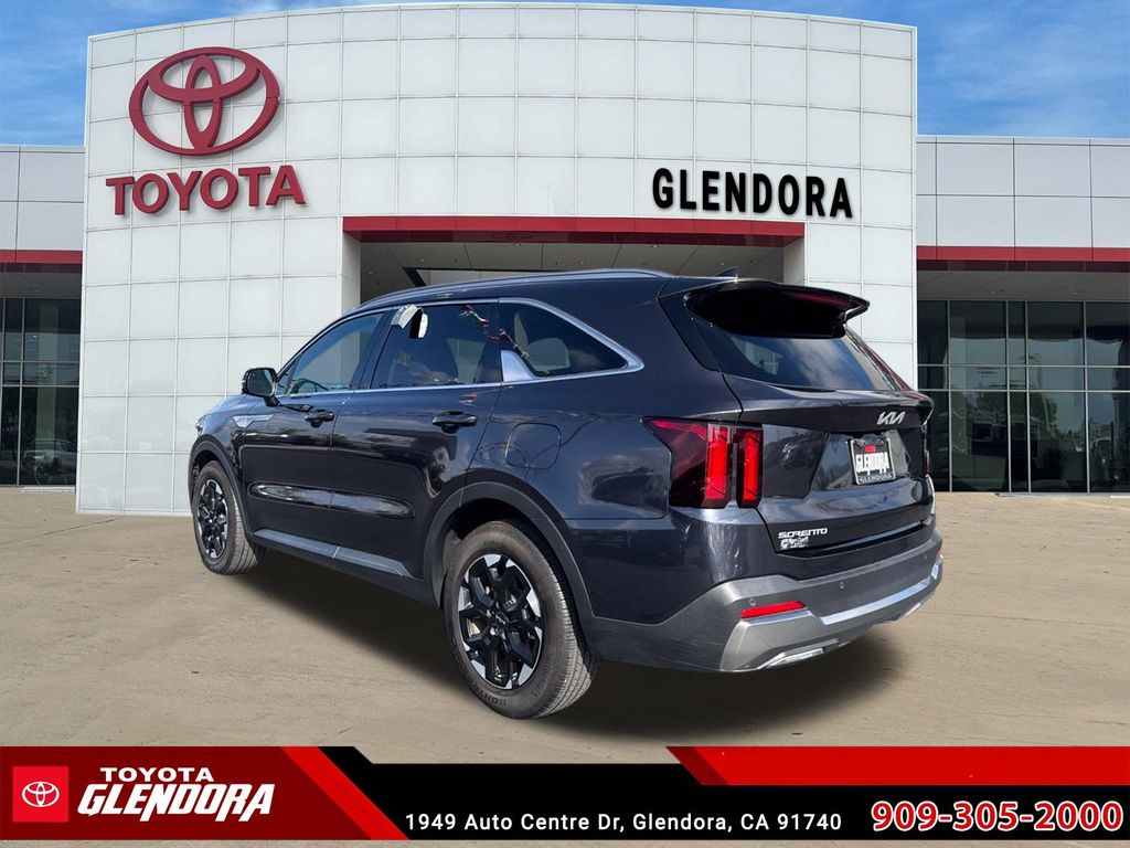 Used 2025 Kia Sorento SUV