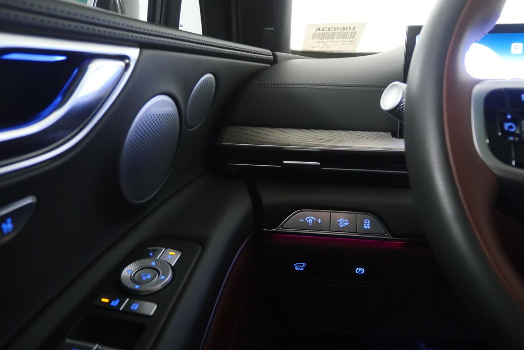 Thumbnail: 2025 Genesis GV80 - 20