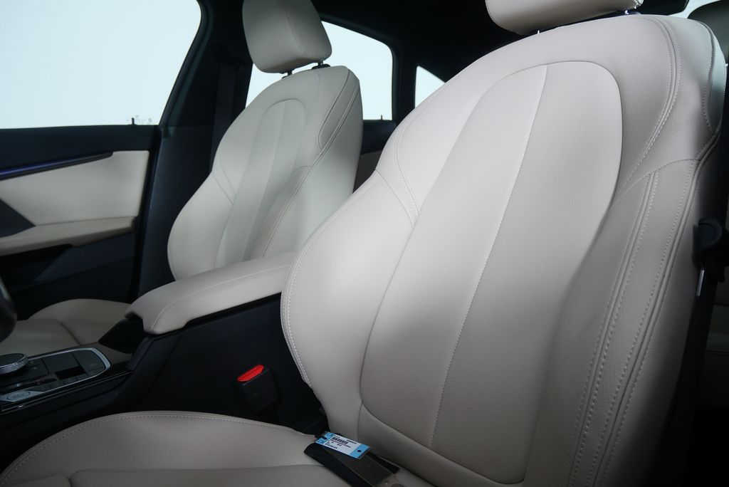 Thumbnail: 2024 BMW 2 Series - 11