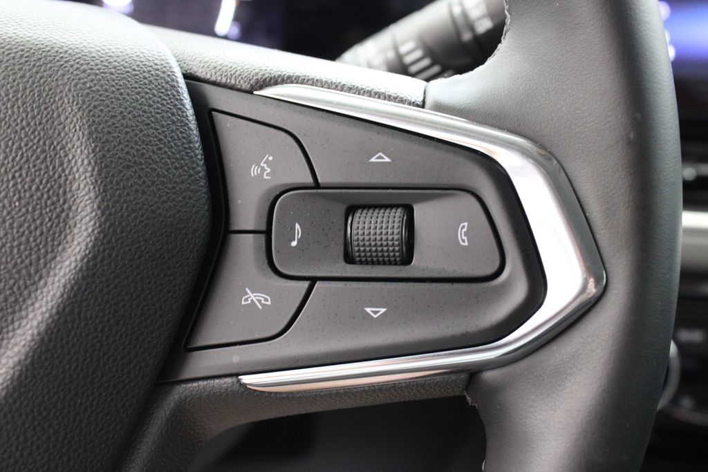 used 2025 Chevrolet Trax car, priced at $25,991