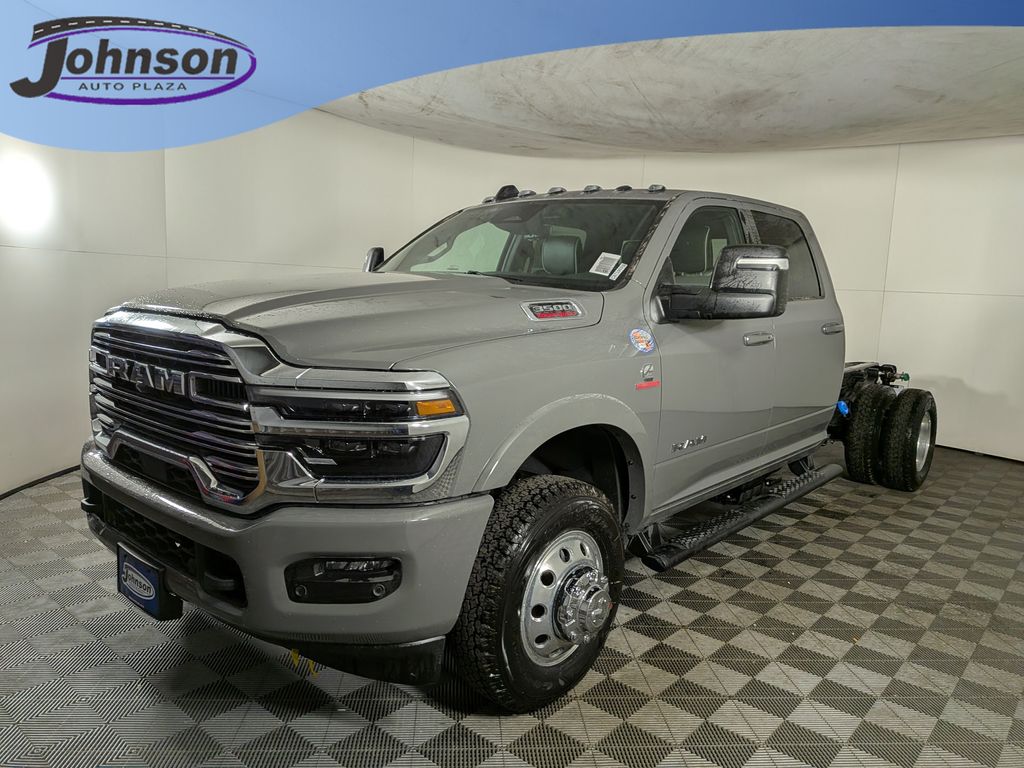 Ceramic Gray Clearcoat 2026 RAM 3500 Chassis Tradesman Crew Cab LB DRW 4WD Pickup Truck Four-Wheel Drive 8-Speed Automatic