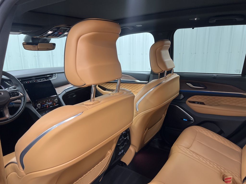 2024 Jeep Grand Cherokee Summit - 11