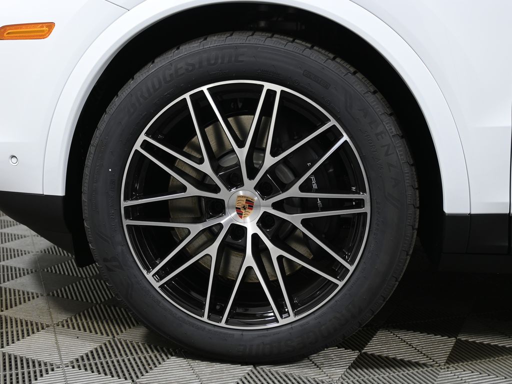 Thumbnail: 2026 Porsche Cayenne - 12