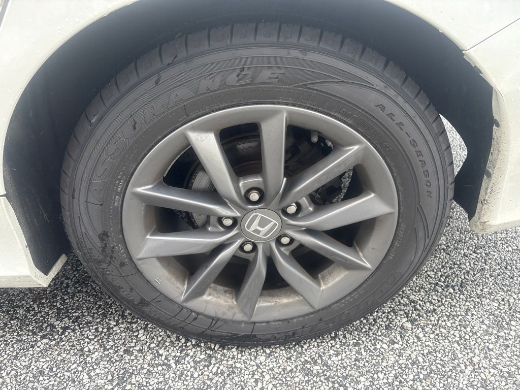 Used 2021 White Honda  image 8