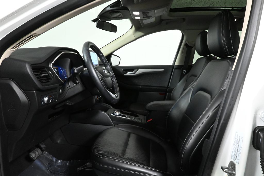 2020 Ford Escape SE Sport Hybrid 3