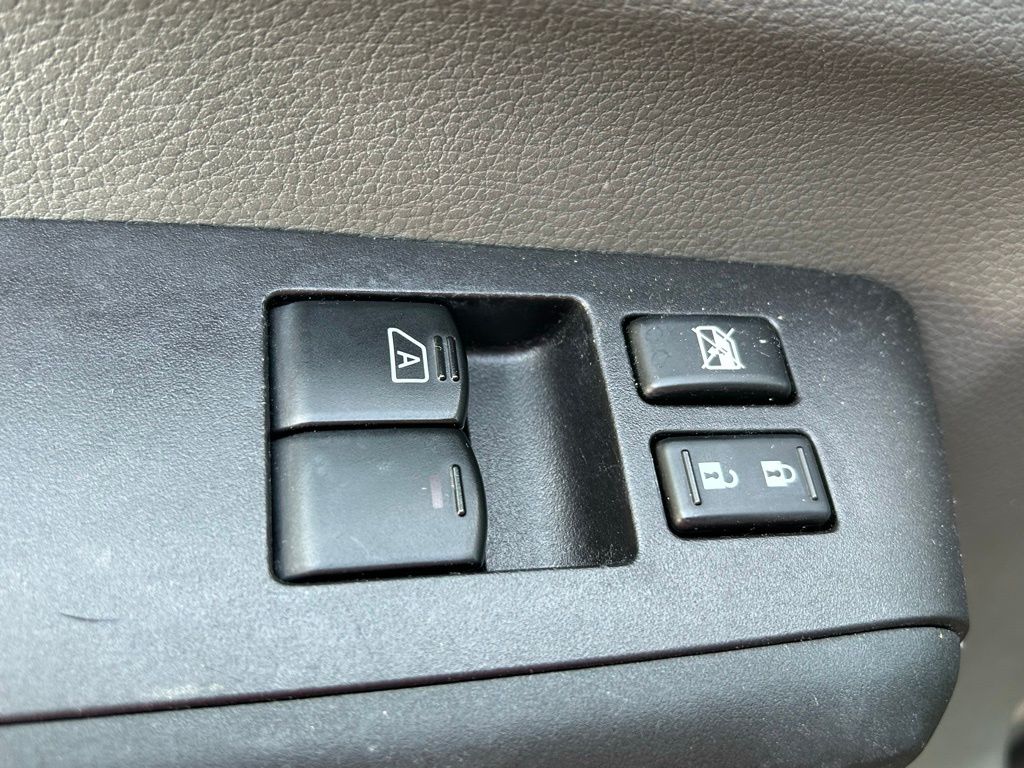 Thumbnail: 2020 Nissan NV - 28