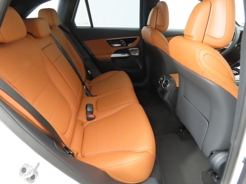 Certified Used 2026 White Mercedes-Benz GLC 300 image 22
