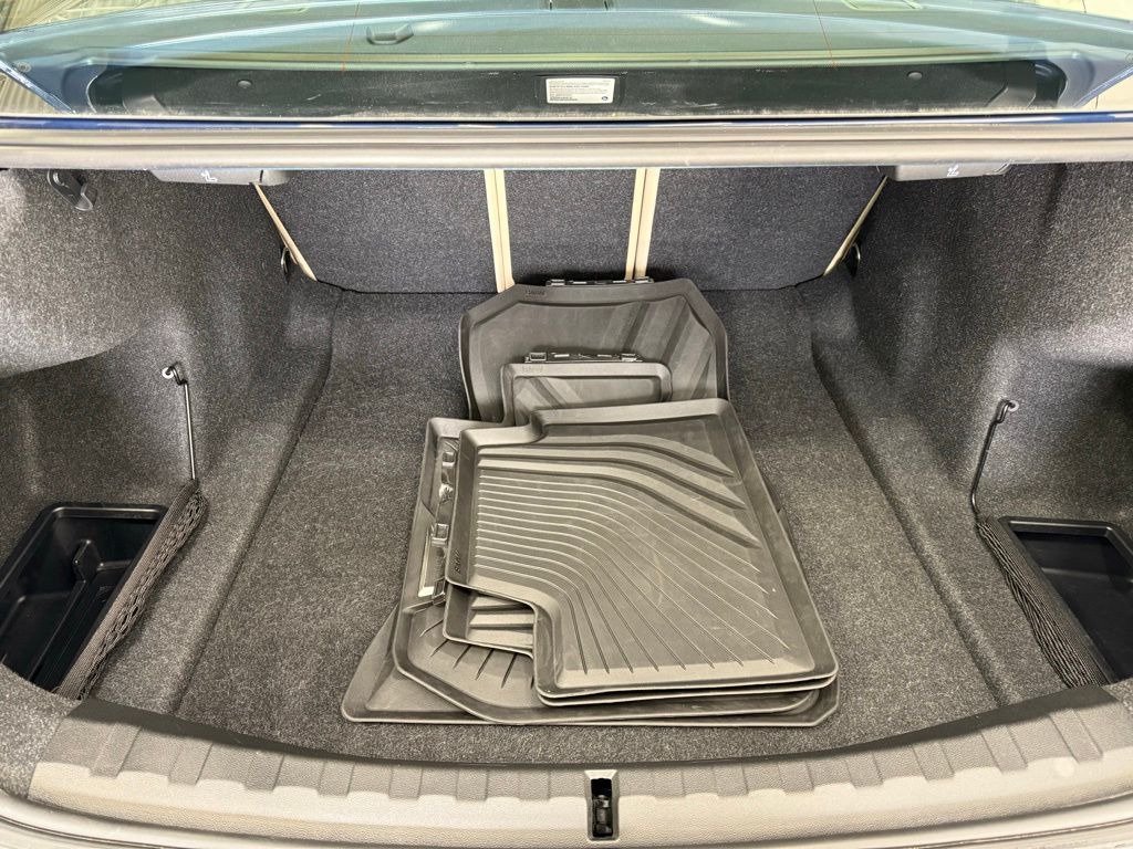2022 BMW 3 Series 330i xDrive 24