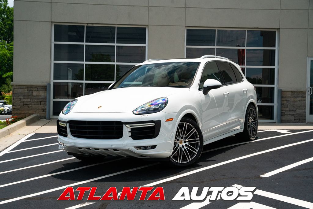 White 2015 Porsche Cayenne SUV / Crossover All-Wheel Drive 8-Speed Automatic