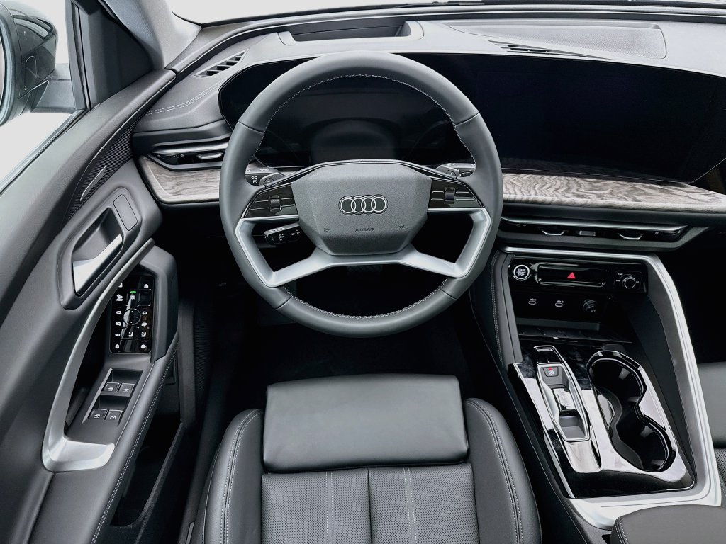 Thumbnail: 2026 Audi Q5 - 11