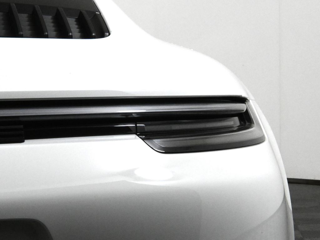Thumbnail: 2022 Porsche 911 - 13