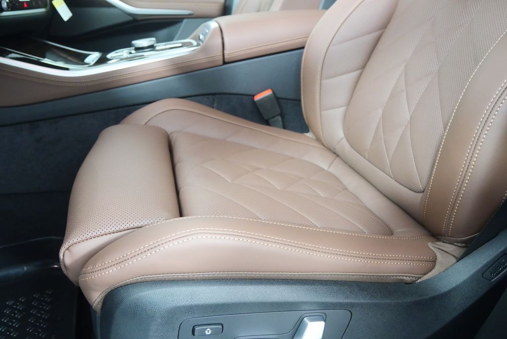 Thumbnail: 2026 BMW X5 - 9