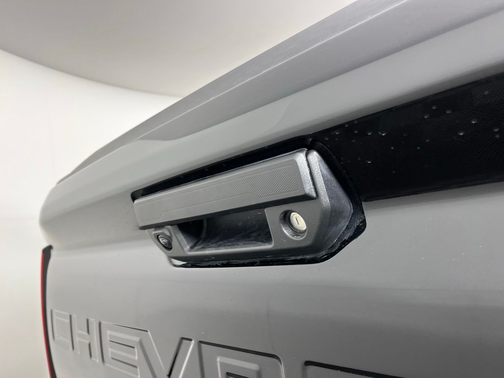 Thumbnail: 2026 Chevrolet Colorado - 18