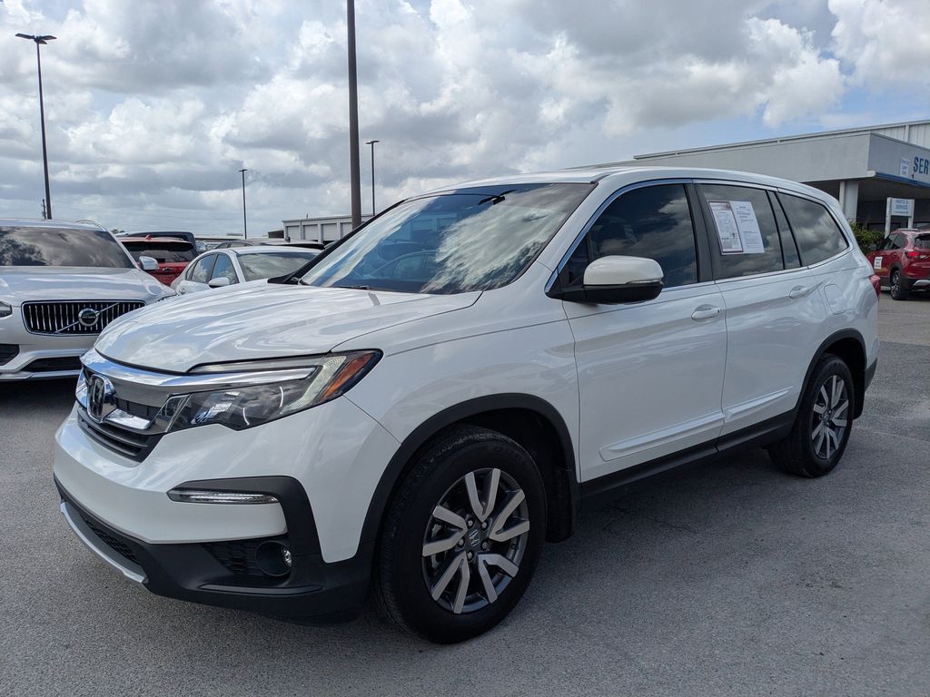 View vehicle photo 7